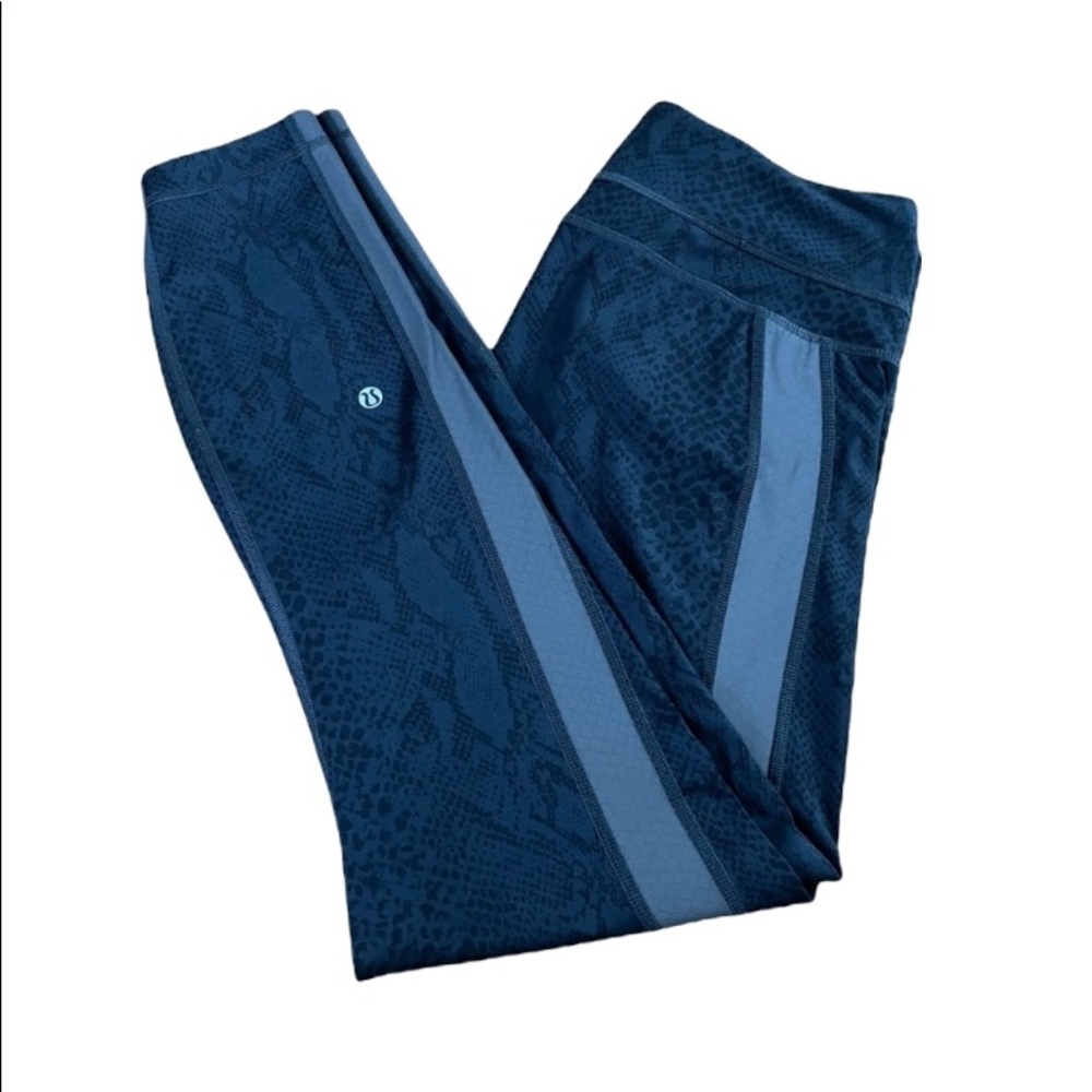 Lululemon Light Speed Tight Full-On Luxtreme
Desert Snake Black